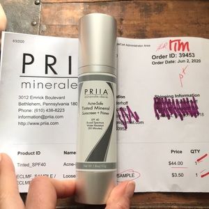 Priia Tinted Acne-safe SPF Sunscreen Primer